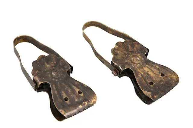 Puristin antiikkiruskea