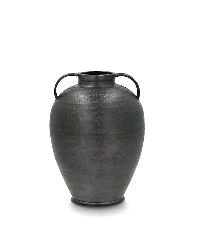 Urn Maggie